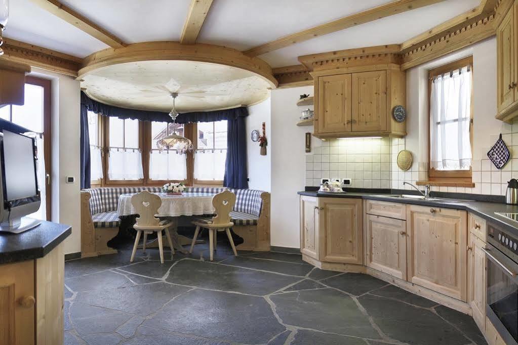 Chalet Ciasa Tino & Sara - Belaval Apartments Корвара-ин-Бадия Экстерьер фото